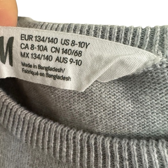 H&M Gray Sequins Heart Sweater Dress Knit Short Sleeve Girls 8-10 - Picture 5 of 5